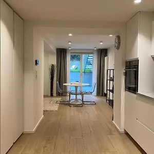 Amazing Flat In Front Of Bois De La Cambre Bruxelles